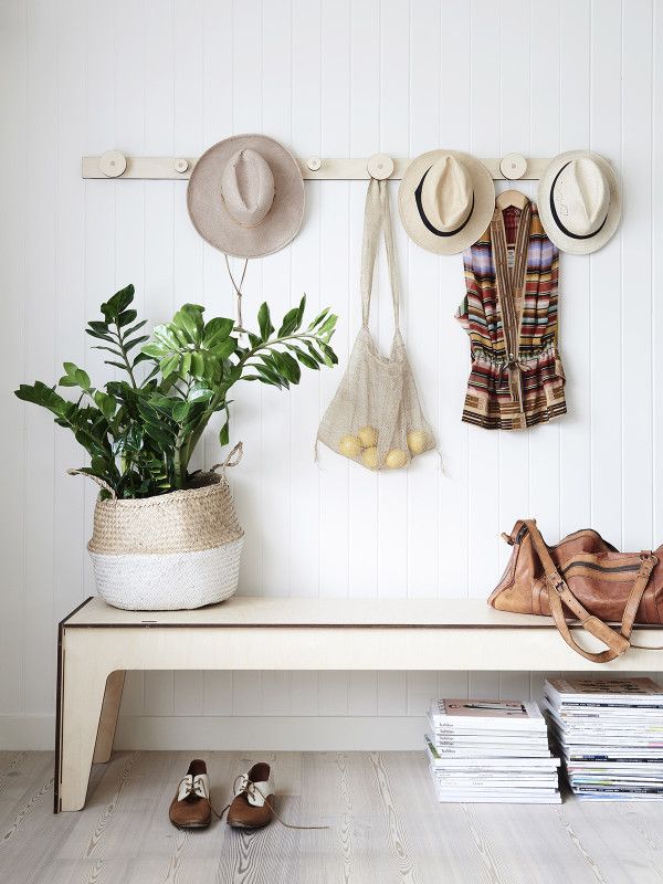 How to Set Up a Steamlined Entry Station // Organizing at home // simplyspaced.com