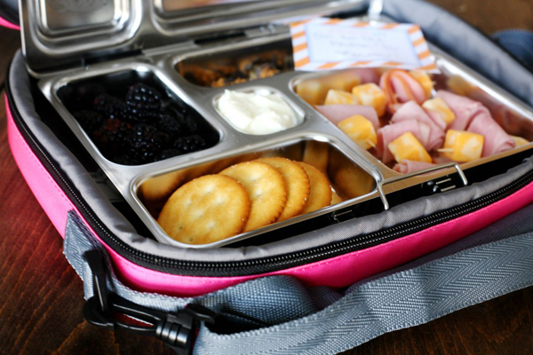 Lunches Made Easy // 7 Strategies for Staying Organized for Back to School // simplyspaced.com