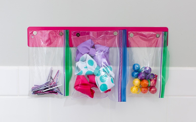 From Pin 2 Life: plastic bag organizer