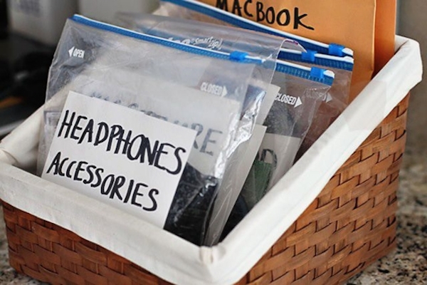 Ziploc Bags for Grouping Similar Cords Together and Labeling That Group // 7 Ways to Label Your Cords and Cables // simplyspaced.com