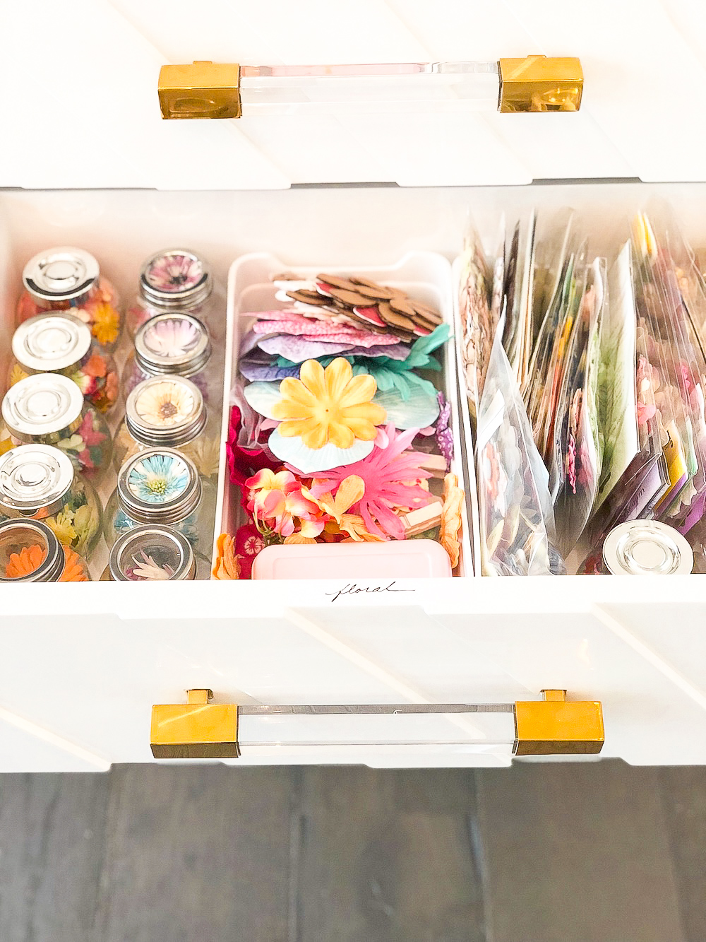 Craft Room Ideas: 14 Organizing Tips for Crafters // Art Supply organizer, Craft room storage, Craft room organization, Craft closet, Scrapbooking Organizing